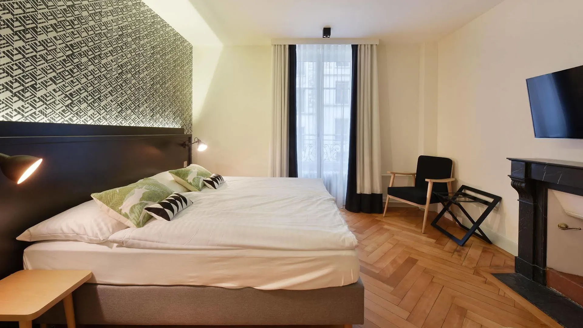 Hotel Pax Genewa 3*,